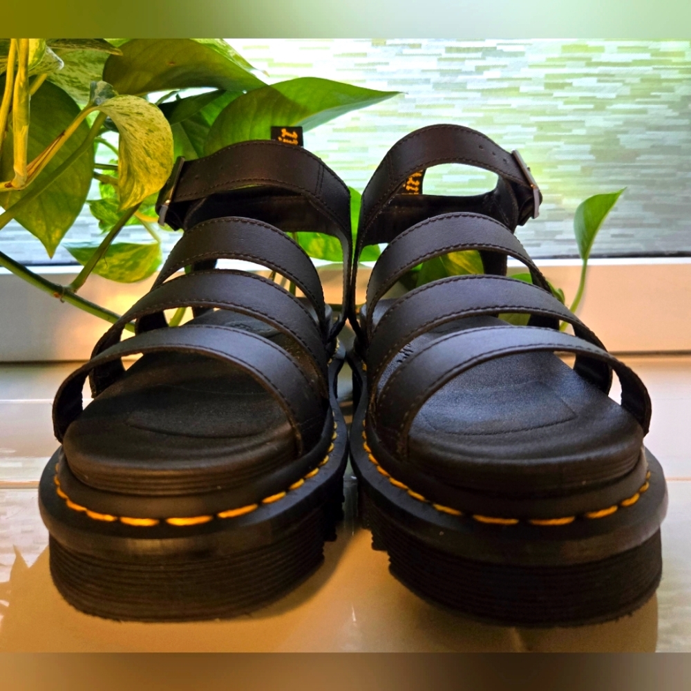 Dr. Marten's Women's Blaire Sandal (Size: 9)
